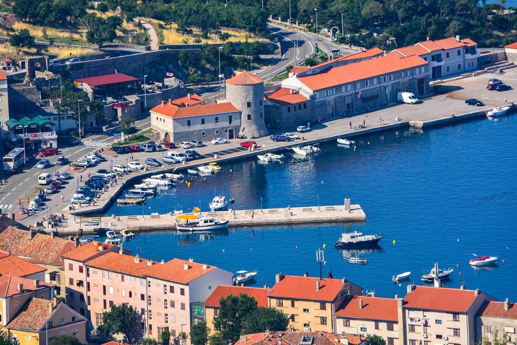 Art 2* Senj (Lika-Senj)